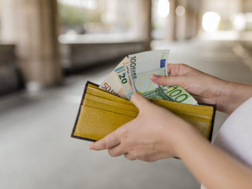 Bonus 200 euro, le regole categoria per categoria: come fare domanda 1