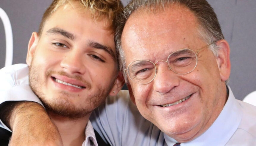 Chi è Simone Antolini, il fidanzato di Cecchi Paone che parteciperà con lui all'Isola dei Famosi 1