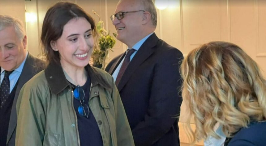 Cecilia Sala è atterrata a Ciampino: la accolgono Tajani e Meloni 1