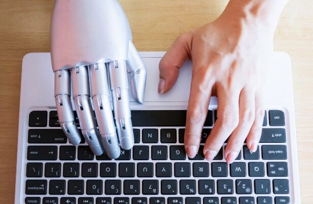 Due anni con ChatGPT, tutto quello che sa fare 15