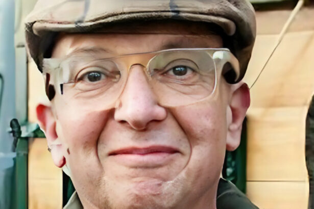 Chi è il conte Padulli, compra un immobile per 40 milioni, ha più terreni di Re Carlo, ma guida un'Opel 15