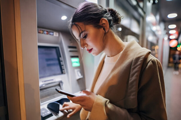 Bancomat, addio ai tradizionali Atm, in futuro preleveremo con lo smartphone 15
