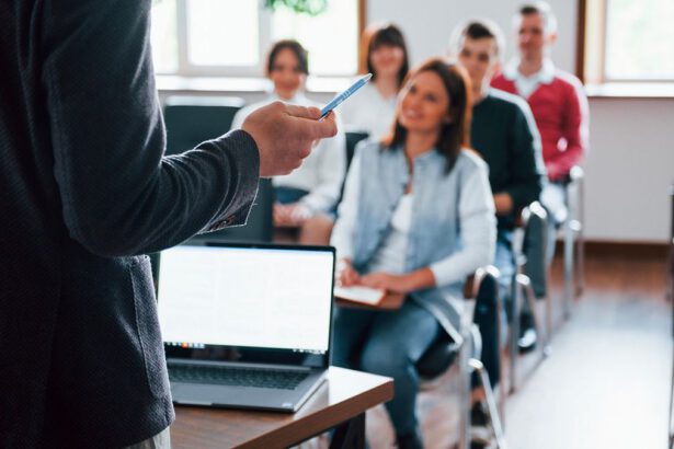 Concorso docenti 2025, aperte le candidature per chi vuole diventare insegte 14