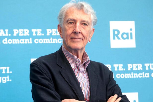 Corrado Augias lascia la Rai dopo 63 anni e passa a La7: "Troppi favoritismi, non mi piace più" 21