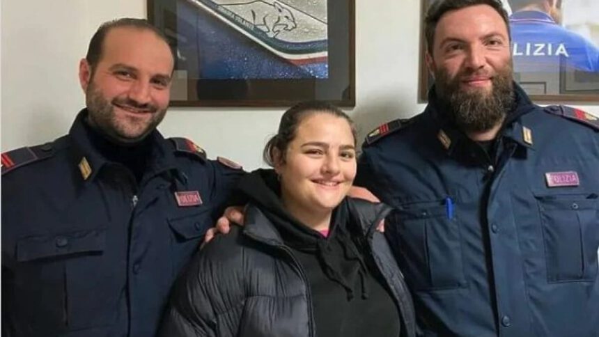 Nel traffico in crisi respiratoria ringrazia gli agenti che la salvano: “Siete degli angeli in divisa” 1