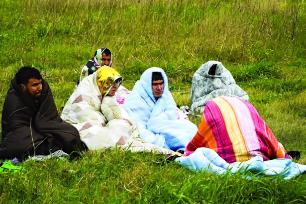 Cutro, la testimonianza dei superstiti: "Zaino con 1 milione di euro a bordo" 18