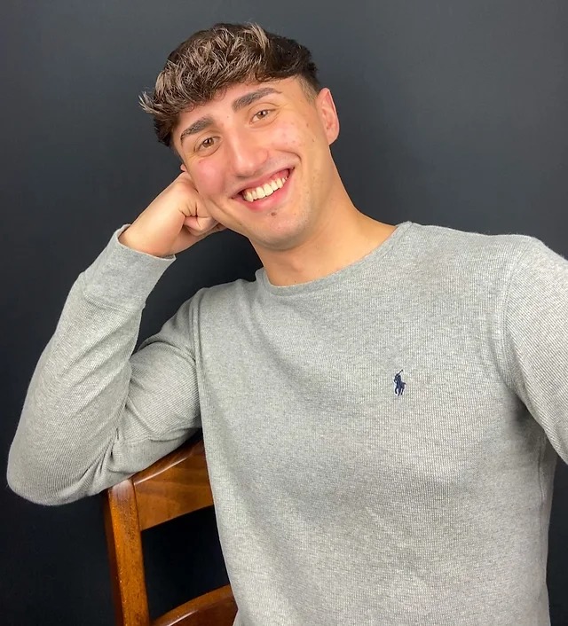 Chi è Davide Patron, il prof 25enne di inglese sui social salvato dal massaggio cardiaco dopo un infarto 3