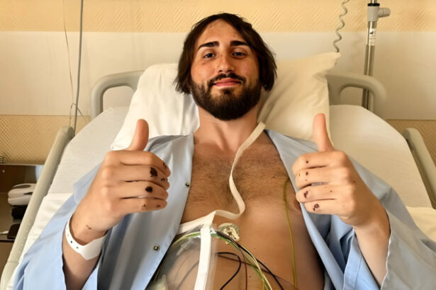 Chi è Davide Patron, il prof 25enne di inglese sui social salvato dal massaggio cardiaco dopo un infarto 19