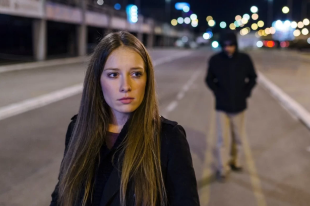 Donnexstrada: un'app ti fa compagnia al telefono mentre percorri una strada non sicura 17