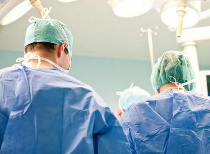 Doppio trapianto per due gemelli al fegato e rene, la mamma: "Dopo tanta paura oggi stanno bene" 3