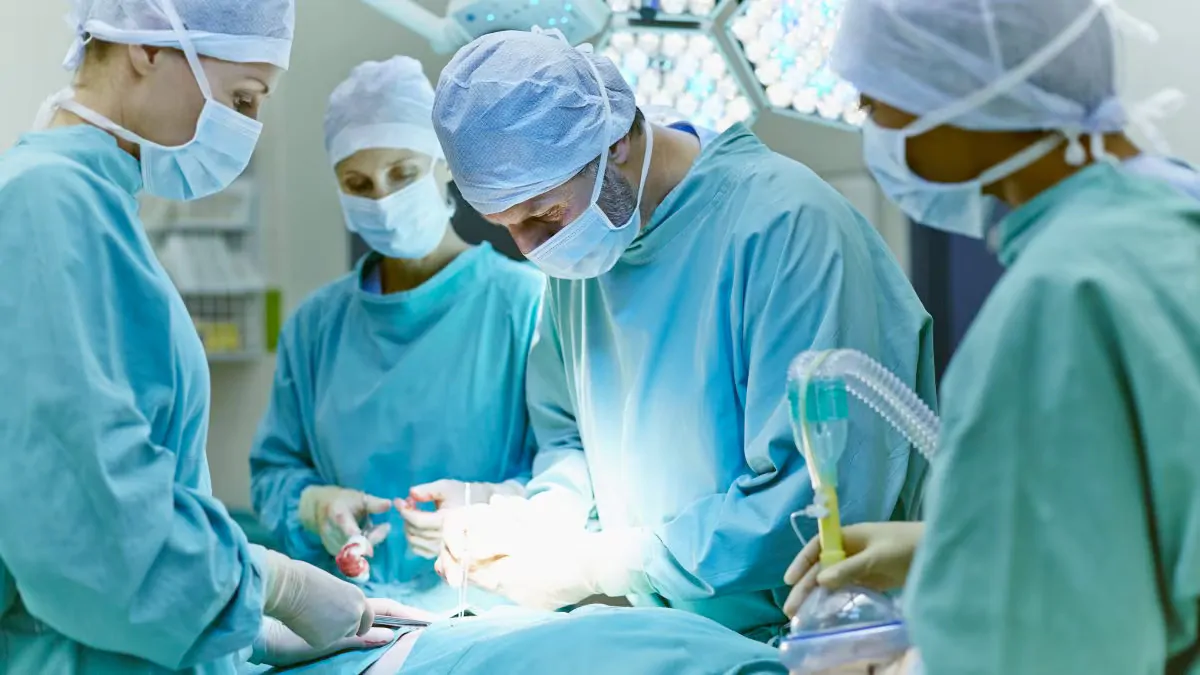 Doppio trapianto record salva 56enne: "Mi restava solo un giorno e mezzo di vita e invece sono qui" 21