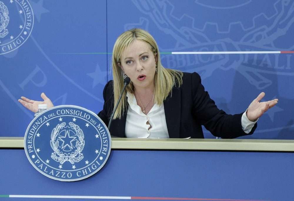 Dossieraggio e furto di dati, in corso una nuova inchiesta: chi sono i politici spiati? 4 Dossieraggio e furto di dati, in corso una nuova inchiesta: chi sono i politici spiati? 3