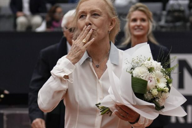 Navratilova, la leggenda del tennis, è finalmente libera: "Sono guarita dal cancro" 11