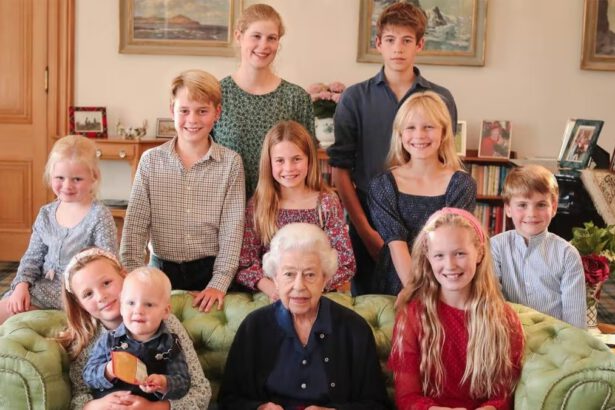 Regina Elisabetta, la commovente foto di Kate: "Avrebbe compiuto 97 anni" 10