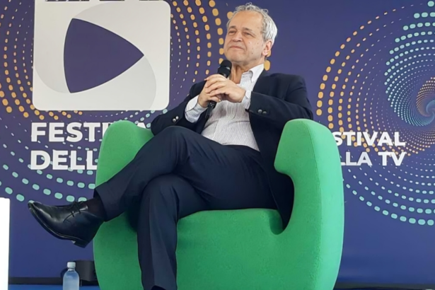 Enrico Mentana, il contratto con La7 in scadenza, i contatti col NOVE e il duello TV Meloni-Schlein 11