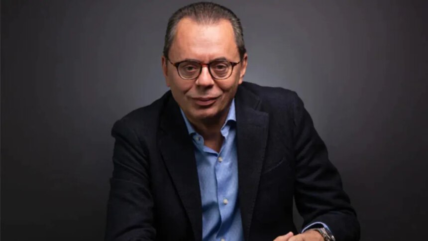 Fabio Pampani, da commesso a CEO di Douglas: "Voglio portare a Napoli il beauty di prestigio" 2 Fabio Pampani, da commesso a CEO di Douglas: "Voglio portare a Napoli il beauty di prestigio" 1