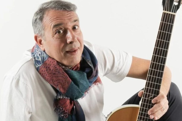 “Azz!” Ricordiamo il tormentone per l'addio a Federico Salvatore: il significato della canzone 6