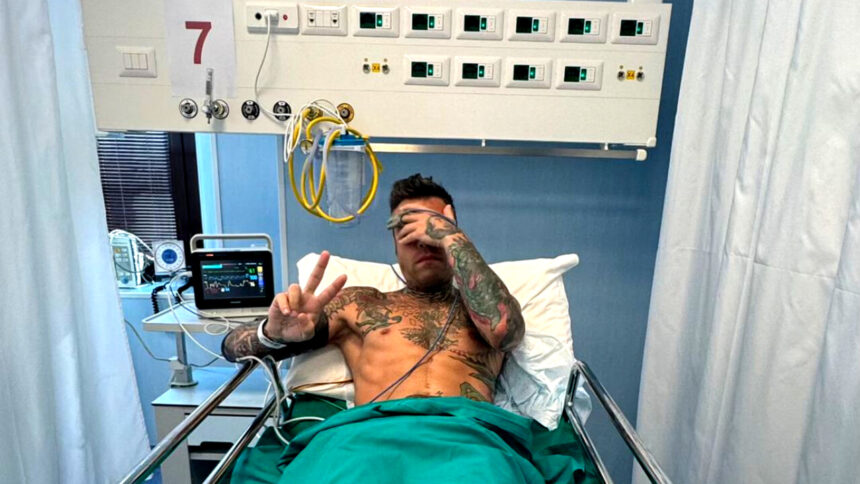 Fedez ricoverato nuovamente in ospedale: le sue condizioni di salute attuali 1