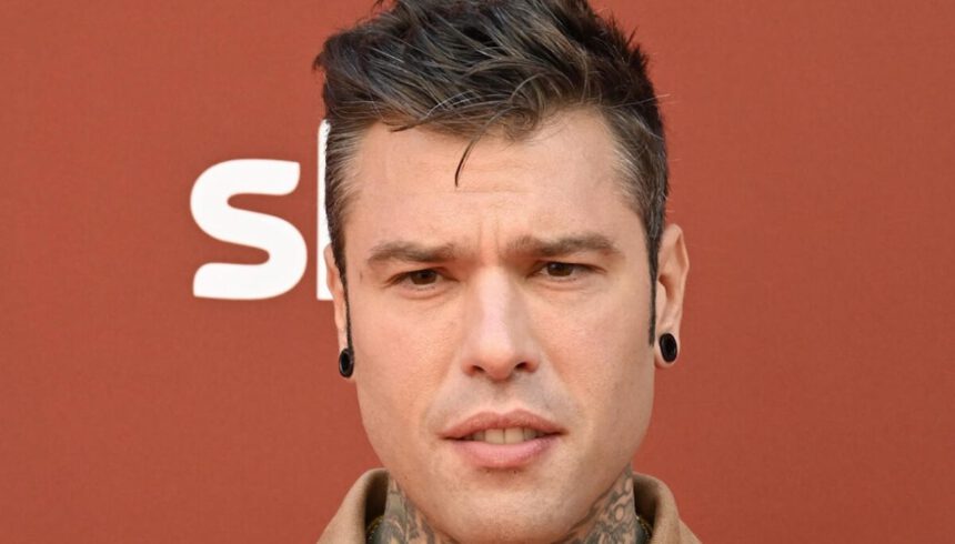 Fedez dichiara di essere nullatenente. Arriva la risposta del Codacons: "Indaghiamo" 2 Fedez dichiara di essere nullatenente. Arriva la risposta del Codacons: "Indaghiamo" 1
