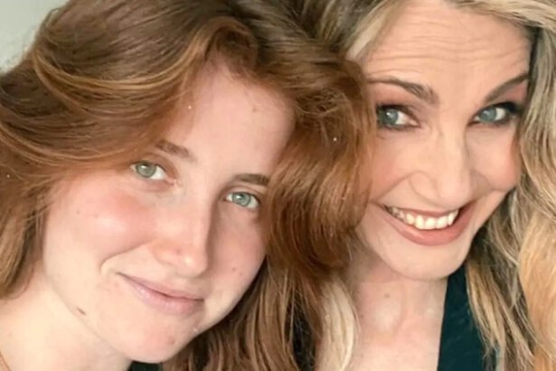 Figlia di Lorella Cuccarini: “Posso innamorarmi di una ragazza o di un ragazzo, non mi interessa il genere” 15