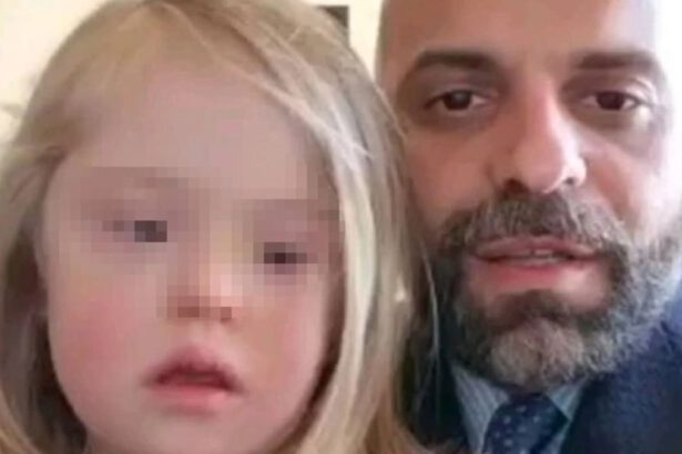 Gli offendono la figlia in spiaggia: “Sei brutta e malata”. Trapanese risponde: “Non è vero, è bella e felice” 10