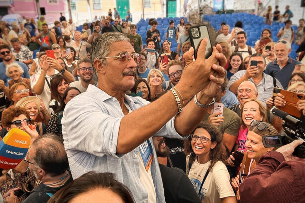 Fiorello a Camogli: "L'opposizione di Meloni non è il Pd, ma suo marito. Ci vediamo a Viva Rai 2" 11