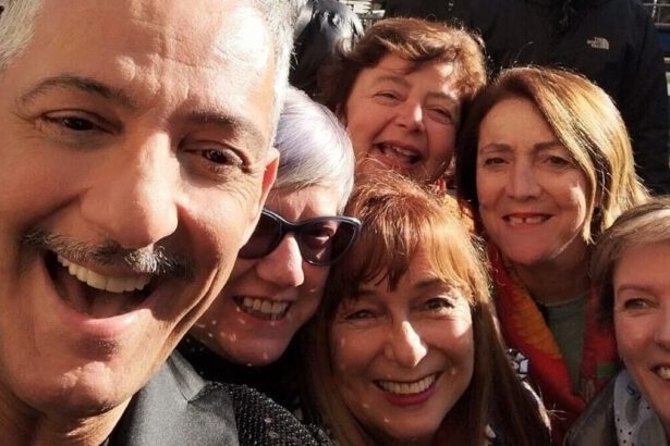 Il ritorno di Fiorello con Viva Rai 2: "Alziamo il volume, noi siamo la tua sveglia" 17