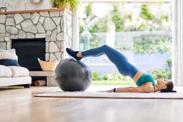 Cos'è la fitball e perché è perfetta per l'allenamento a casa 9