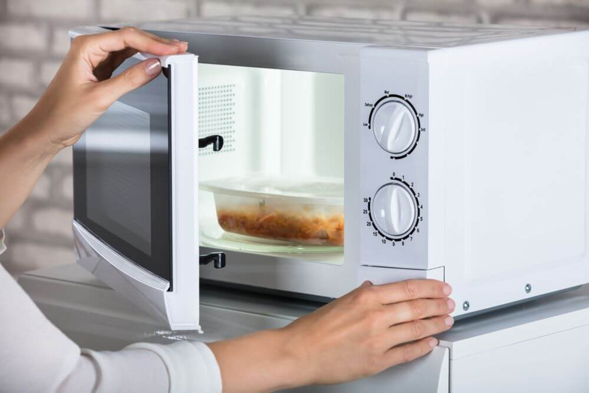 Come scegliere il forno a microonde: modelli e vantaggi 21
