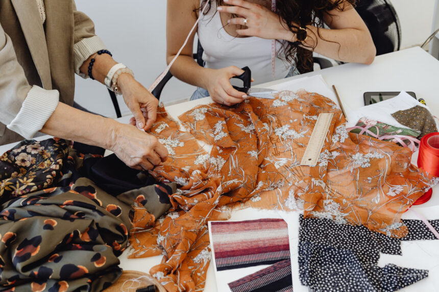 I tessuti e le stampe di tendenza del 2022 che ci fanno sognare 1