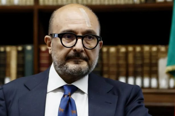 Gennaro Sangiuliano in Procura nelle vesti di vittima e indagato: a che punto sono le indagini? 14