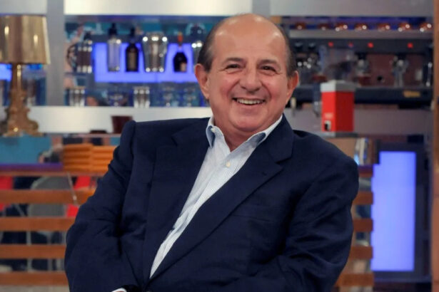 Giancarlo Magalli ora sta bene: "Avevo un linfoma, mi hanno dato due mesi di vita" 23