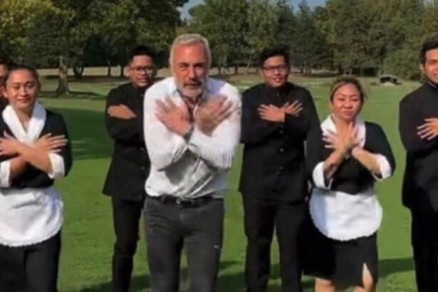 Lo staff difende Gianluca Vacchi: "La colf è invidiosa, lui dopo le sfuriate ci chiedeva scusa" 17