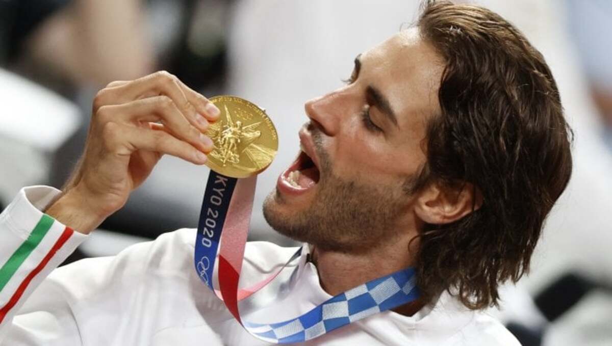 Gianmarco Tamberi ritarda la partenza per un probabile calcolo renale: ci sarà alle Olimpiadi? 1