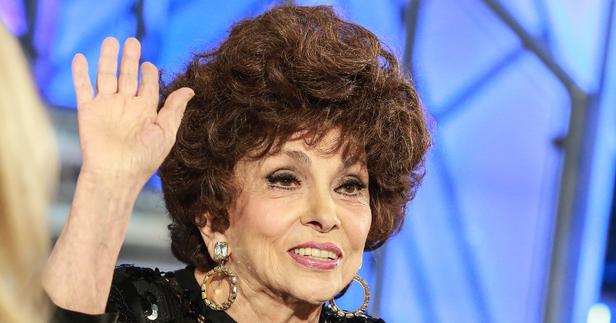 Addio a Gina Lollobrigida: dal successo alle truffe del giovane ex fidanzato e del factotum 19