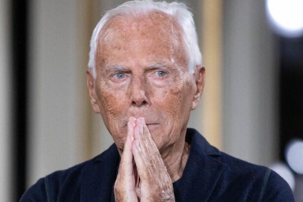 90 anni di Giorgio Armani: giacca destrutturata, lo stile a Hollywood, il lavoro che non lascerà mai 6