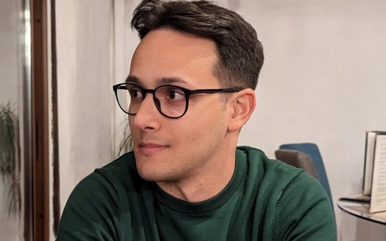 Giovanni Arras, il ricercatore nato con paralisi cerebrale, diventerà Cavaliere al Merito 4 Giovanni Arras, il ricercatore nato con paralisi cerebrale, diventerà Cavaliere al Merito 3