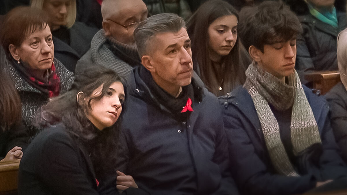 L'ultimo saluto a Giulia Cecchettin, il papà Gino: "Uomini, non giriamo mai la testa di fronte ad alcuni gesti" 1