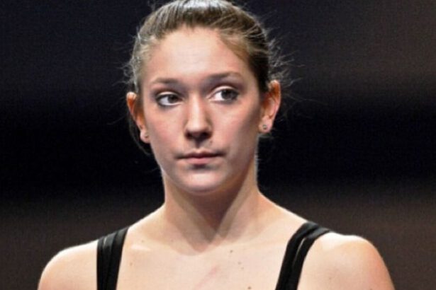 Ex campionessa di ginnastica ha il coraggio di denunciare: “Le allenatrici mi chiamavano maialino” 15