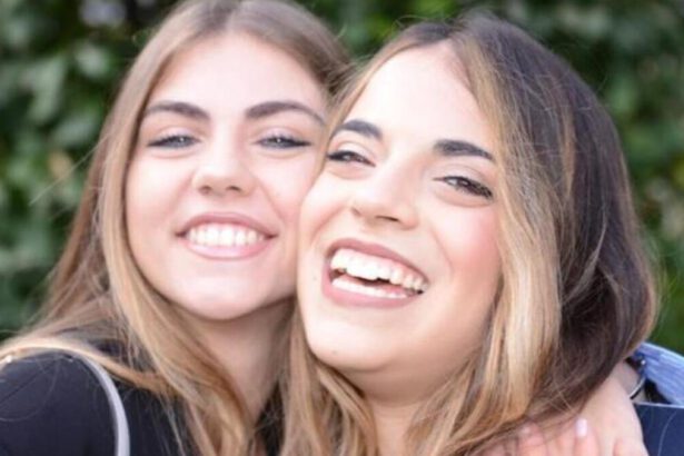 Salvò l’amica da un incidente in cui perse la gamba, la storia di Giulia e Chiara: "Oggi festeggiamo la nostra laurea" 7
