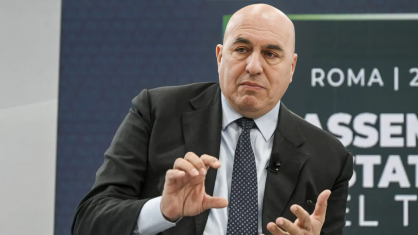 Il ministro della difesa Crosetto è ricoverato d'urgenza: cos'è la pericardite e le cause 1