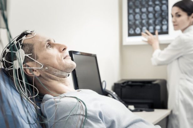 Uomo colpito da ictus e incapace di parlare, ora comunica in 2 lingue grazie a impianto cerebrale AI 19