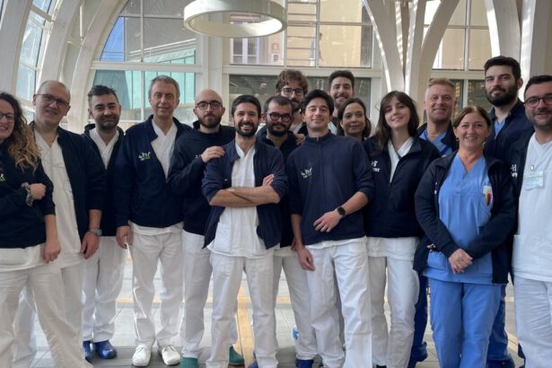 Il bambino con le ossa di vetro realizza il suo sogno a 11 anni: "Può camminare per la prima volta" 13