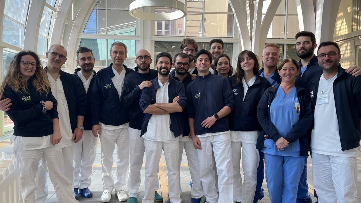 Il bambino con le ossa di vetro realizza il suo sogno a 11 anni: "Può camminare per la prima volta" 11