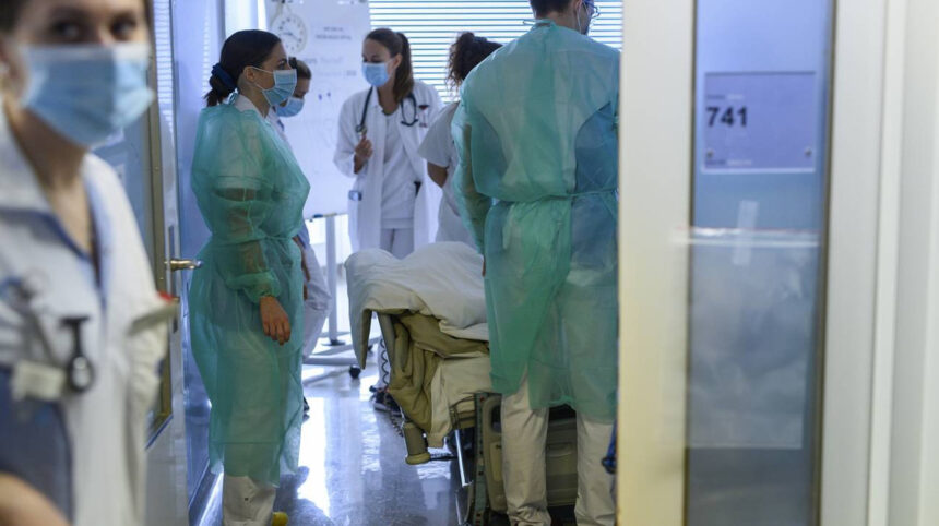 Medici e infermieri italiani in fuga in Svizzera: "Lì guadagnamo 3000 euro in più" 1