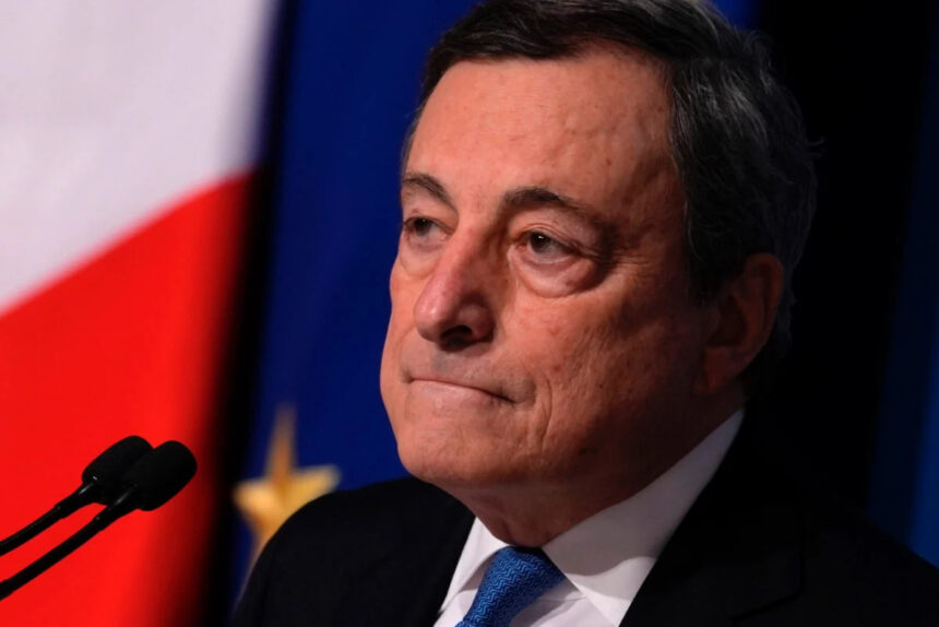 Crisi di Governo, i 4 scenari in vista di mercoledì: cosa potrebbe convincere Draghi a rimanere? 2 Crisi di Governo, i 4 scenari in vista di mercoledì: cosa potrebbe convincere Draghi a rimanere? 1