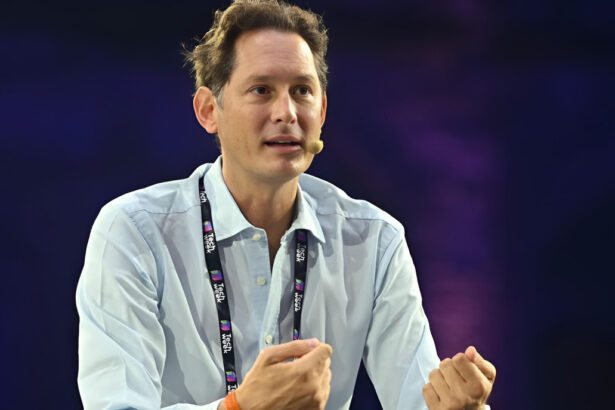 Perché John Elkann entra nel consiglio di amministrazione di Meta e quali novità? 5