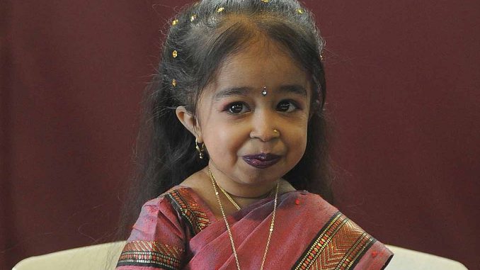 La donna più alta e più bassa del mondo si incontrano: "Essere diversi va bene" 5