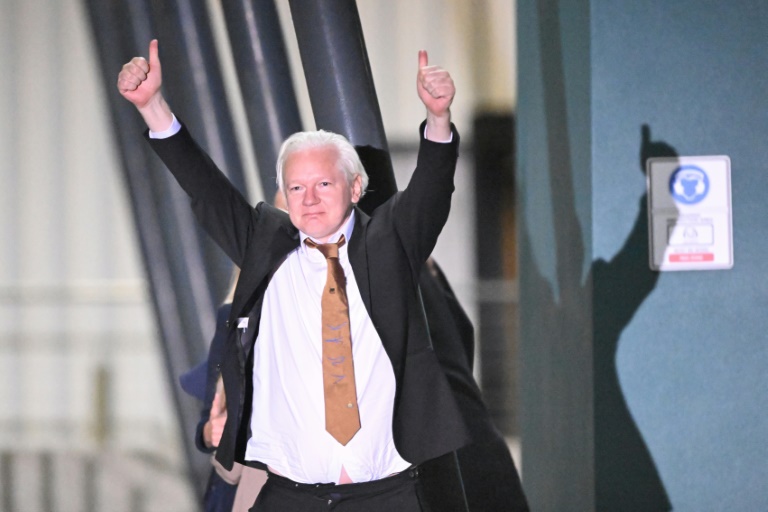 Julian Assange, il padre ringrazia l’Italia: "Sempre vicina in questi 12 anni difficili" 4 Julian Assange, il padre ringrazia l’Italia: "Sempre vicina in questi 12 anni difficili" 3