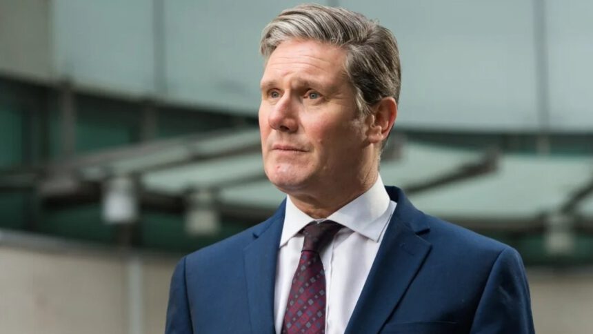Chi è Keir Starmer, il leader laburista che potrebbe diventare il nuovo premier del Regno Unito 1